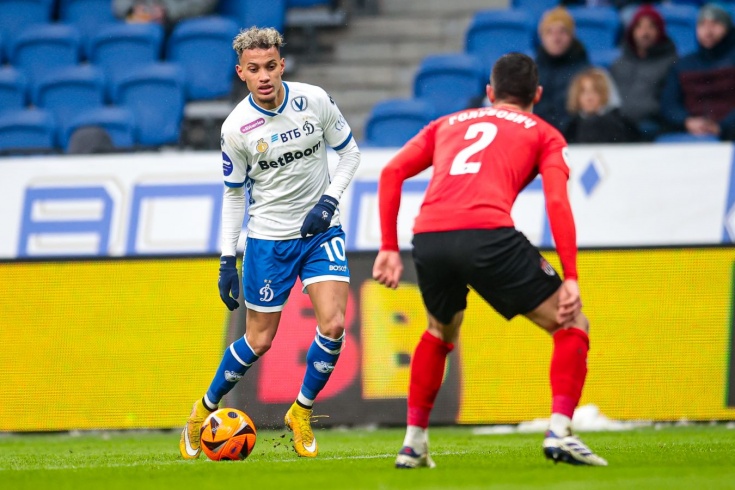 球员表现还 球员表现还