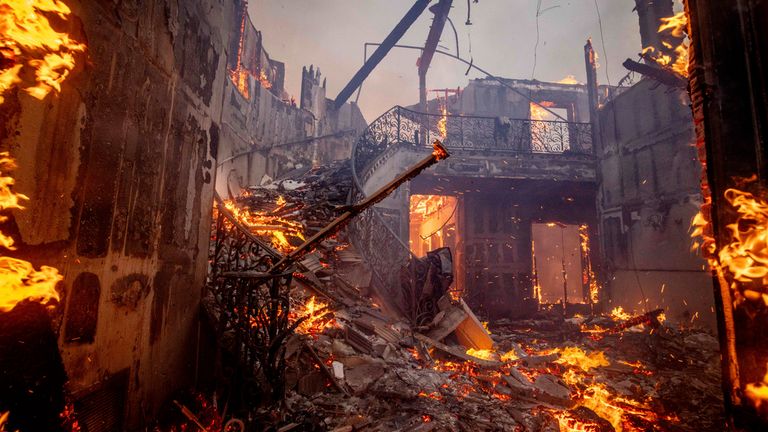 展现出了积 展现出了积