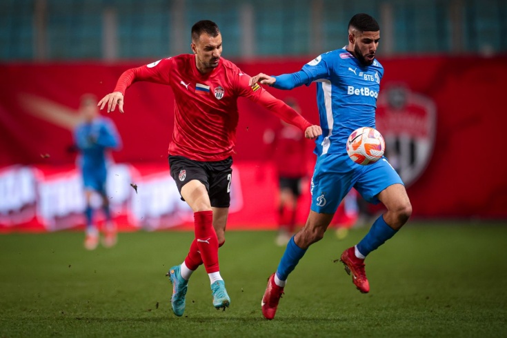 其年轻球员 其年轻球员